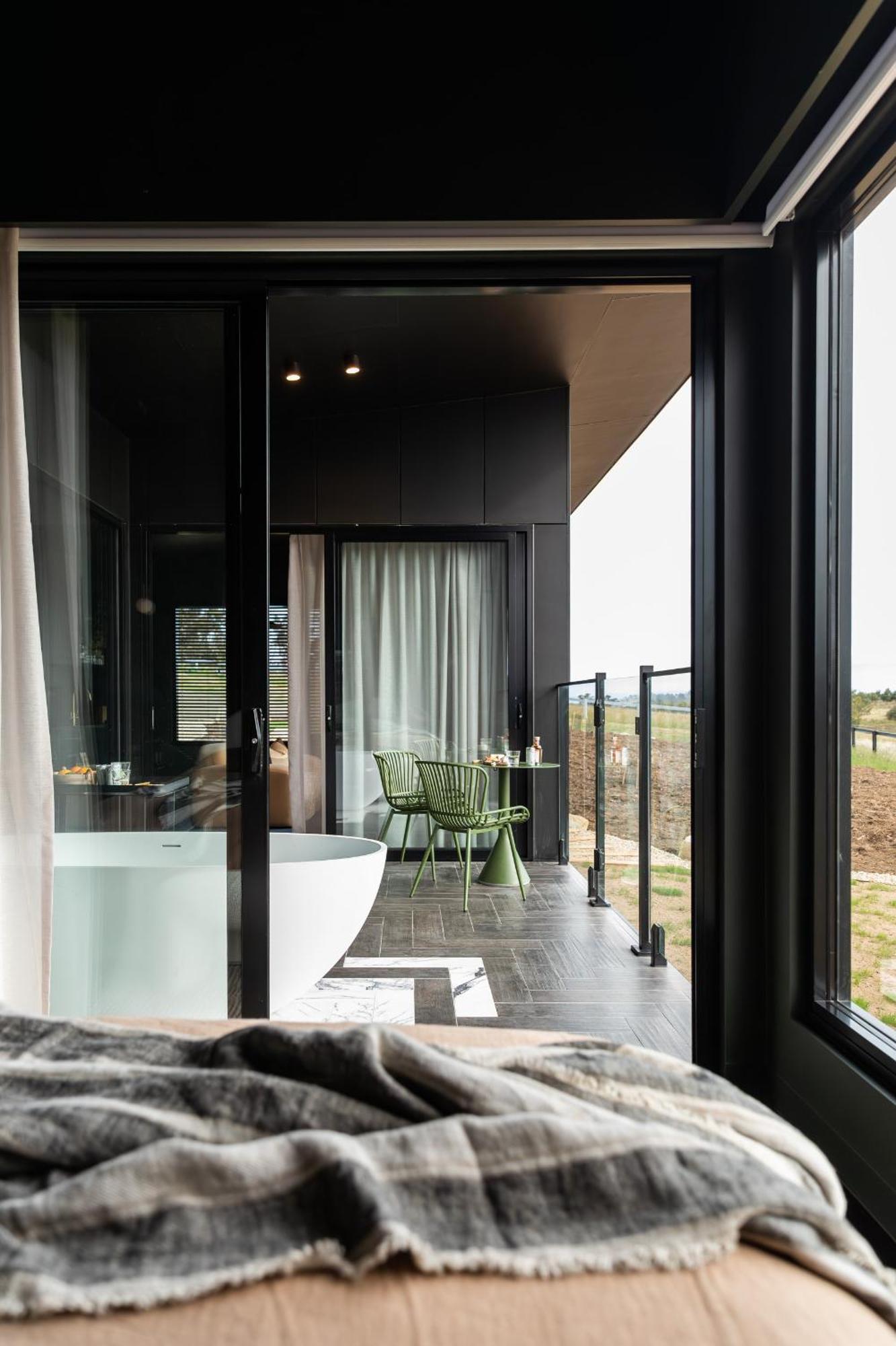 Wherewithal Luxury Suites Carlton 외부 사진